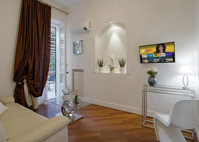 Guesthost - Palazzo Torino Chic & Charm Flat Daire *