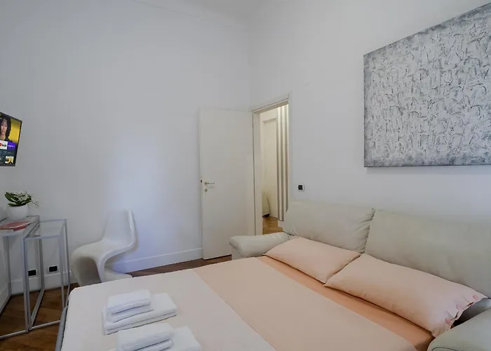 Guesthost - Palazzo Torino Chic & Charm Flat * Санремо