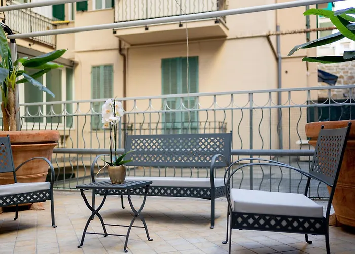 Guesthost - Palazzo Torino Chic & Charm Flat *