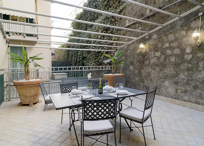 Апартаменты Guesthost - Palazzo Torino Chic & Charm Flat Санремо